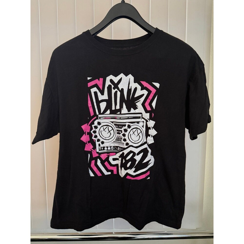 Men’s Blink 182 Boombox Graphic Black Band Tee Size Small